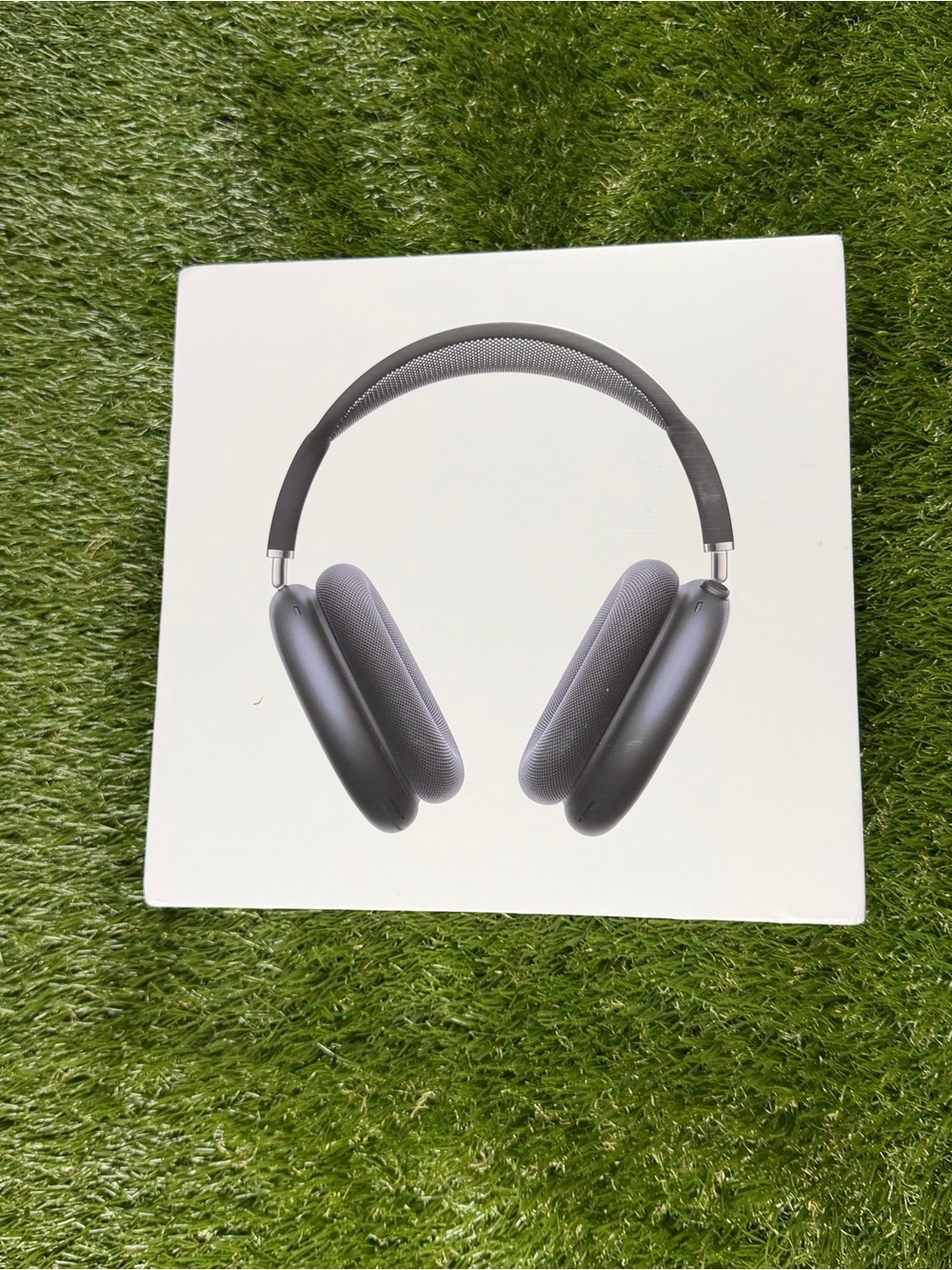 Apple Over-Ear Headphones - Space Gray